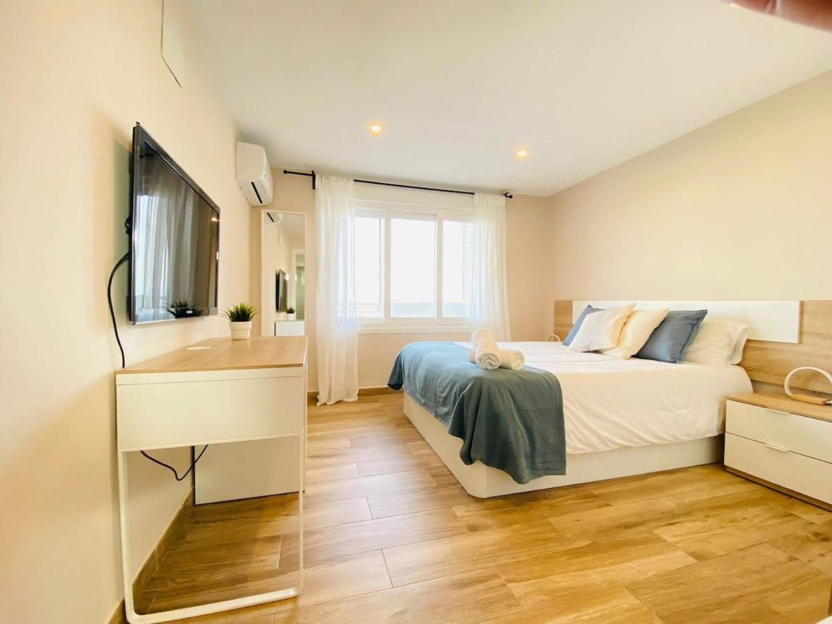 Moderno Apartamento con Vistas al Mar -Benalmadena Bagian luar foto