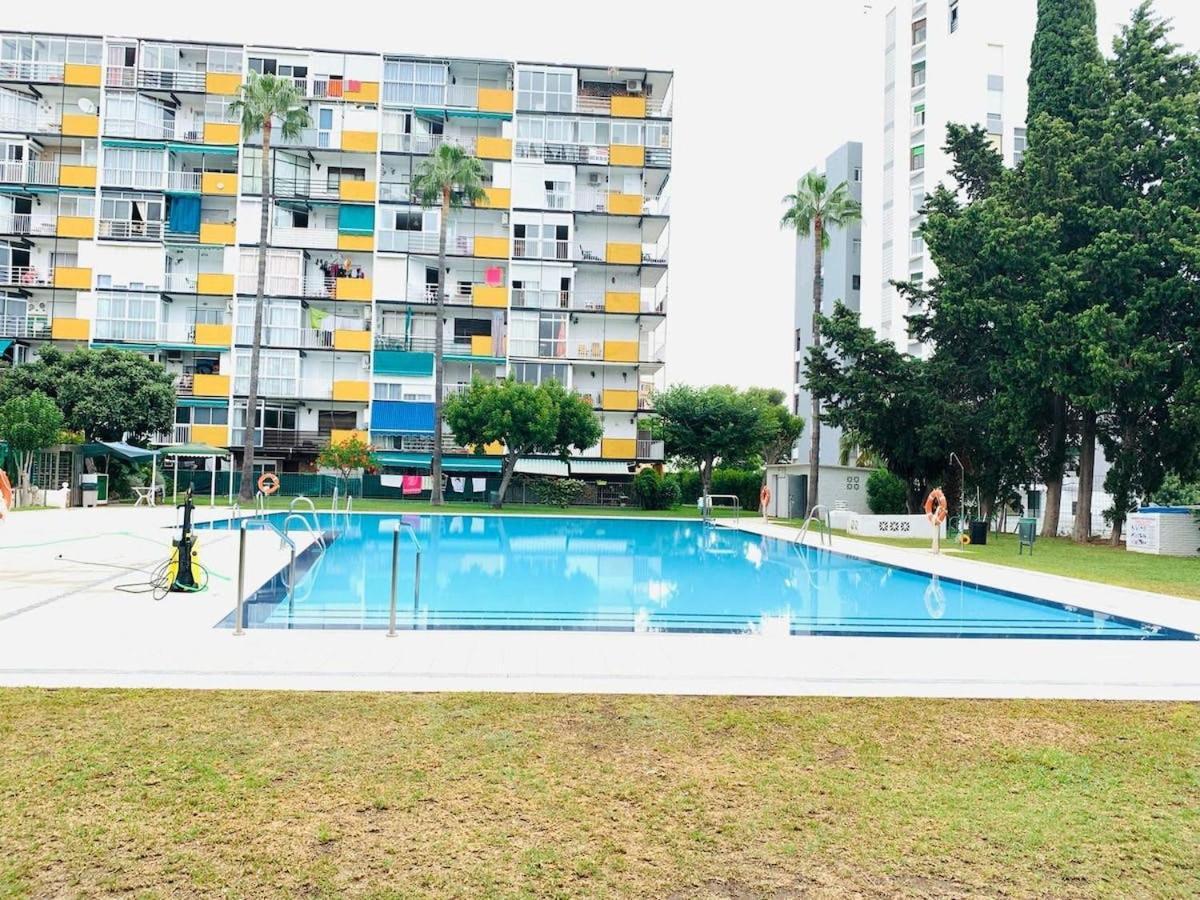 Moderno Apartamento con Vistas al Mar -Benalmadena Bagian luar foto