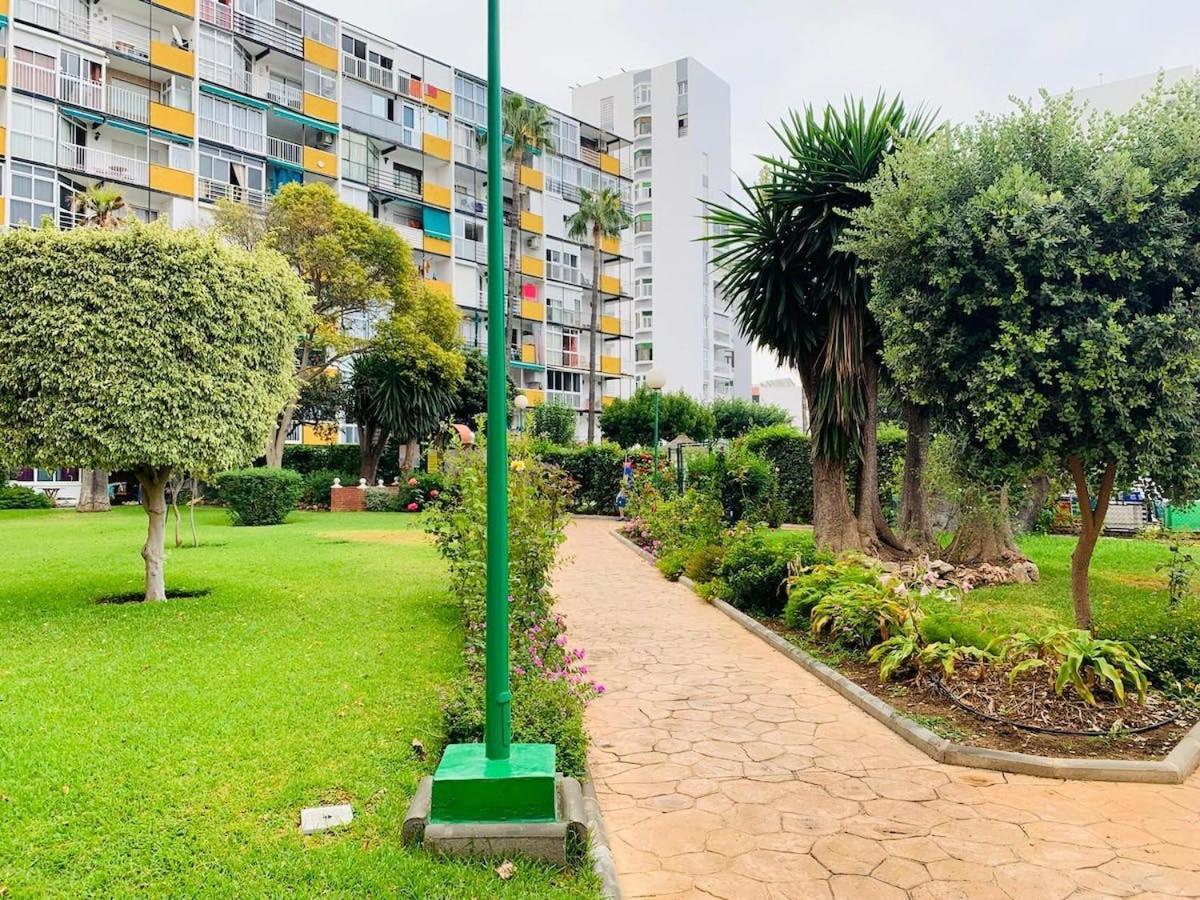 Moderno Apartamento con Vistas al Mar -Benalmadena Bagian luar foto